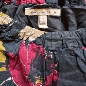 Abercrombie & Fitch very short skirt two layers low rise fine cotton floral sz s